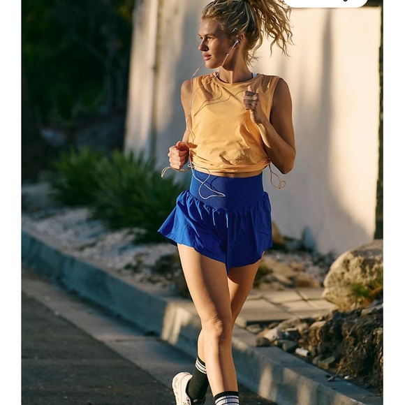 NWT FP Movement Carpe Diem shorts in Electric Shock - Picture 1 of 3
